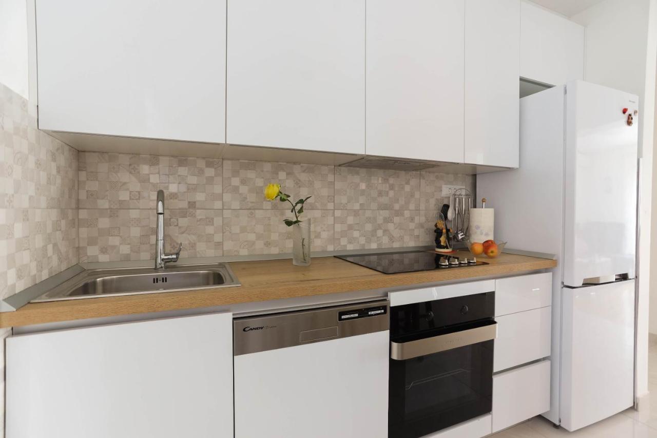 Apartman Marel Zrnovnica Exterior photo